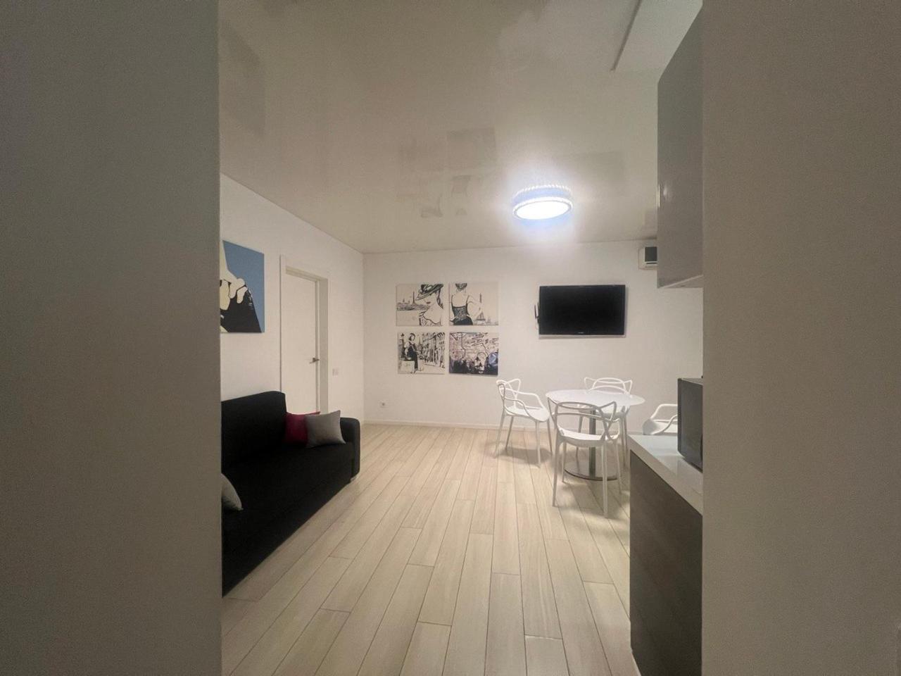 2-Room Luxury Apartment In The Center Kiev Exterior foto