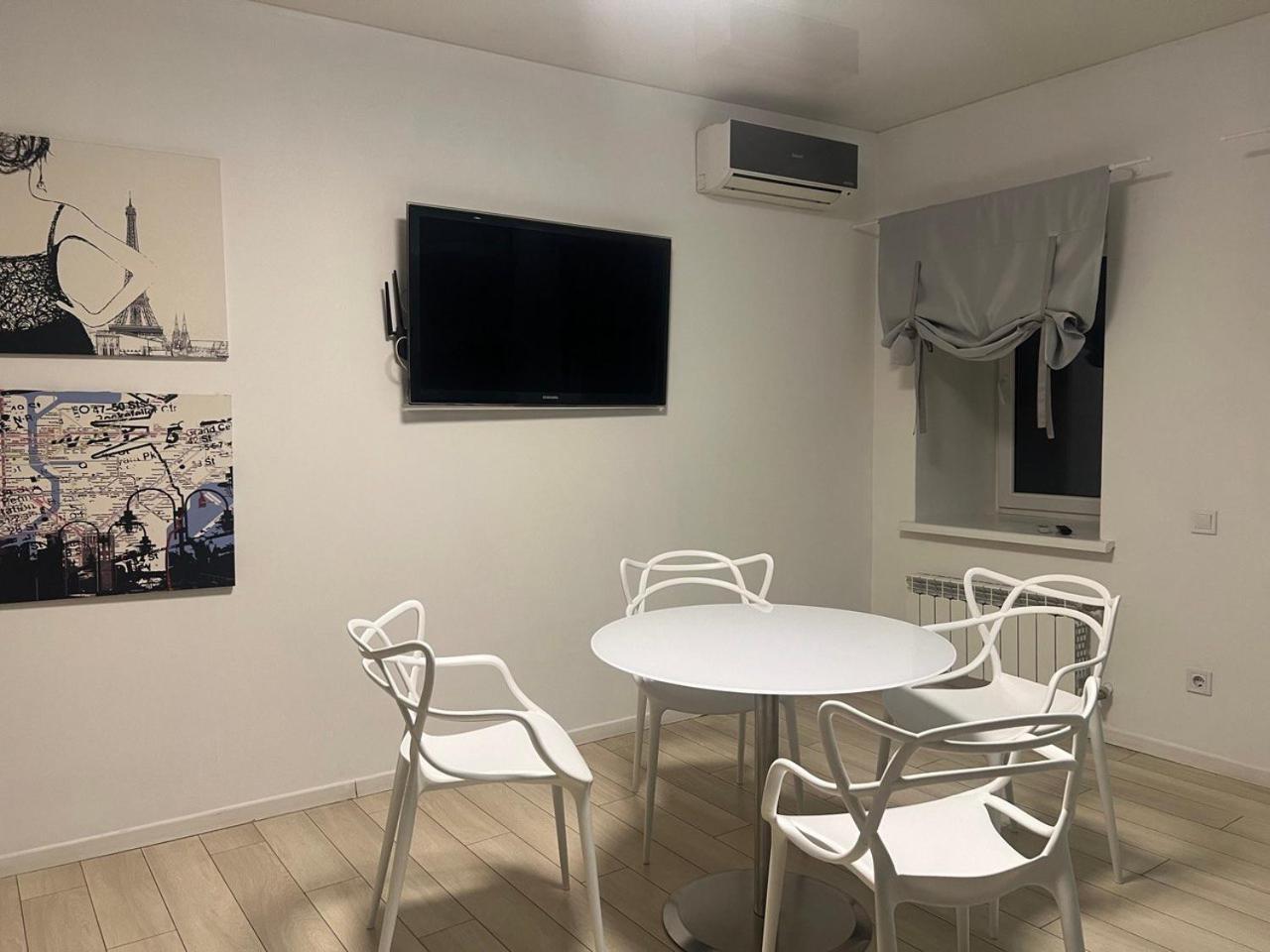 2-Room Luxury Apartment In The Center Kiev Exterior foto