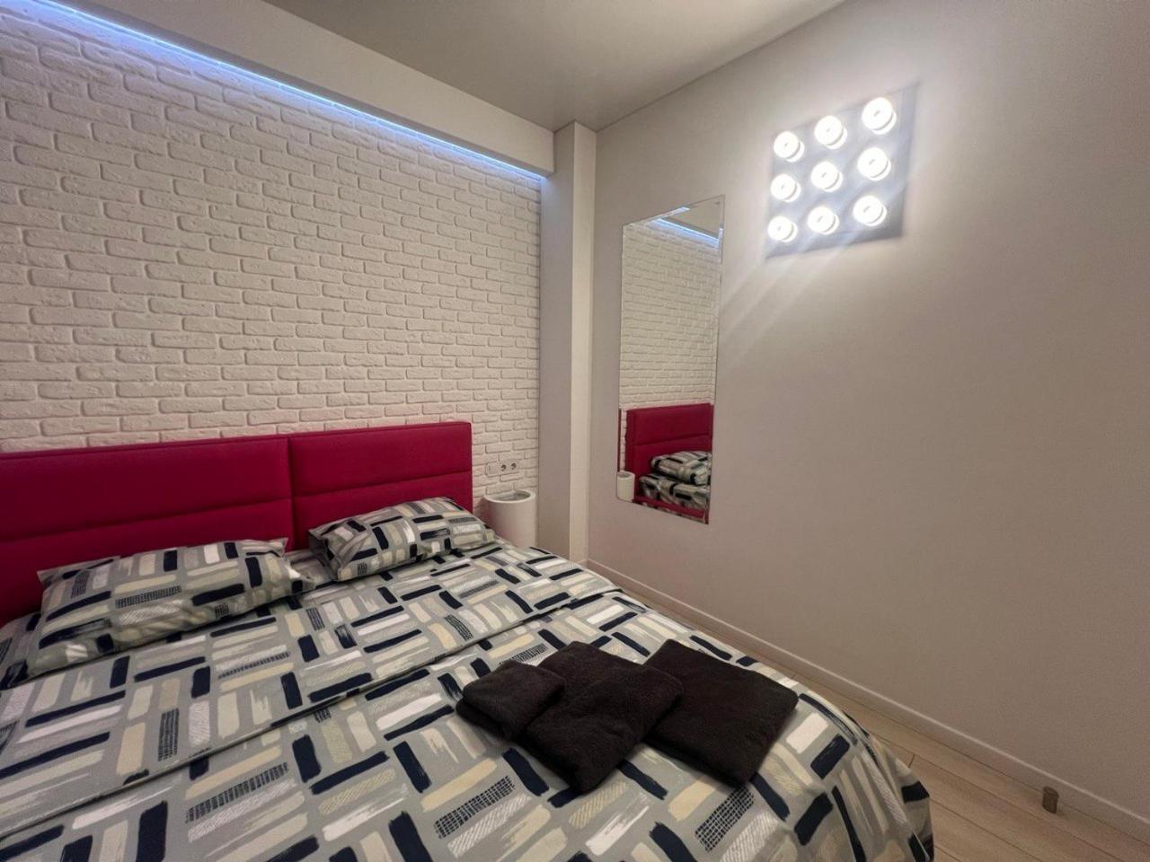 2-Room Luxury Apartment In The Center Kiev Exterior foto